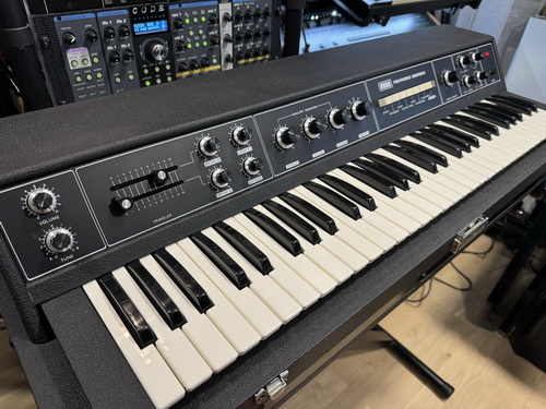 Korg PE-1000